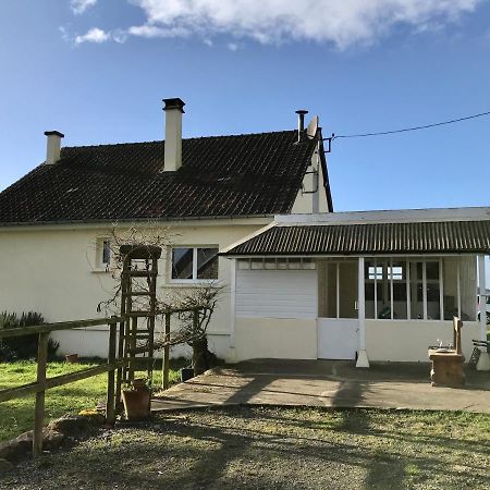 Gite Cottage Chaleureux En Pleine Campagne Vue Sur Les Monts Et Forets Et Le Chateau De Carrouges Dış mekan fotoğraf