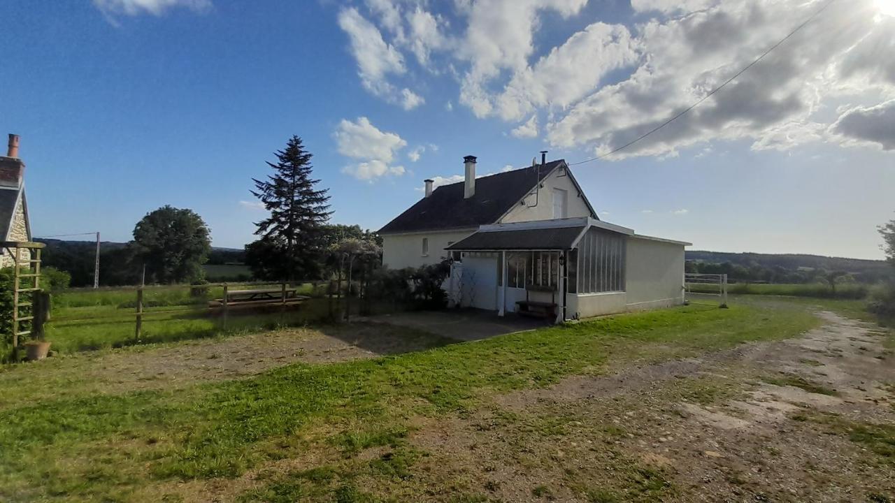 Gite Cottage Chaleureux En Pleine Campagne Vue Sur Les Monts Et Forets Et Le Chateau De Carrouges Dış mekan fotoğraf